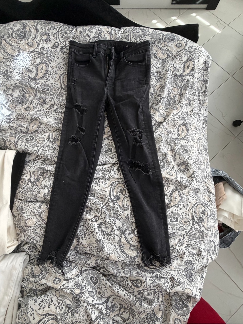 American Eagle Outfitters Black Ripped Skinny Jeans
